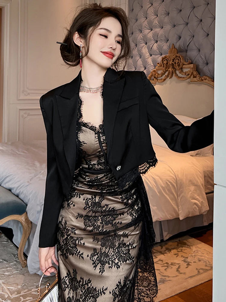 bodycon lace midi dress Corseted Lace Midi Dress 12 / Noir