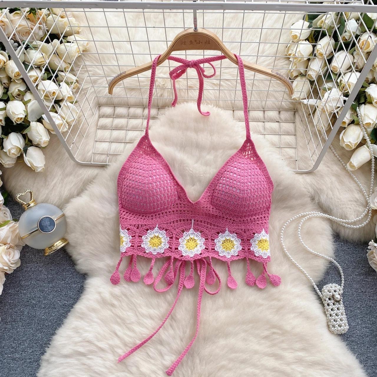 Summer Vibrant Boho-Chic Halter Neck Top Summer Vibrant Boho-Chic Halter Neck Top
