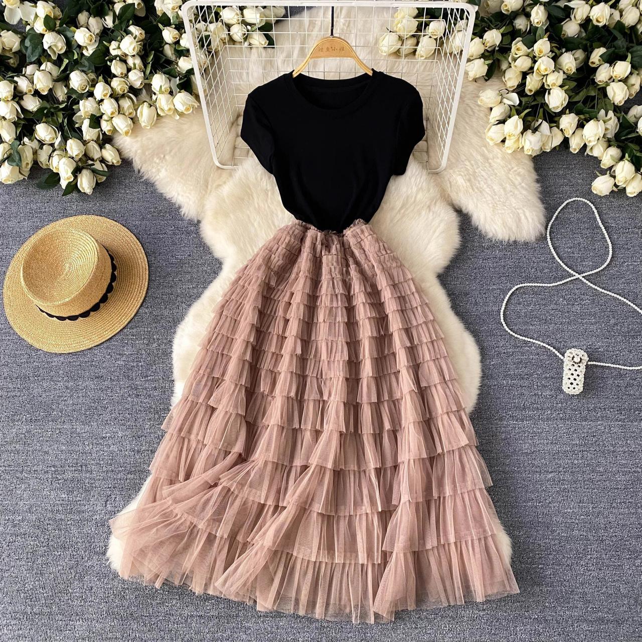 Elegant Black T-shirt And Pink Tulle Skirt on Luulla